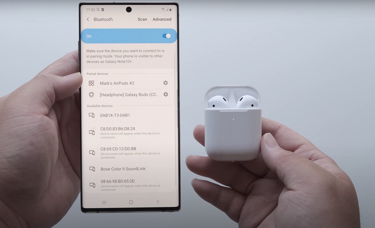 Nhấp vào tên AirPods để bắt đầu quá trình kết nối